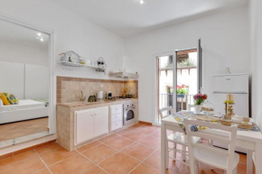 Vucciria Market Apartment with Balconies Palermo